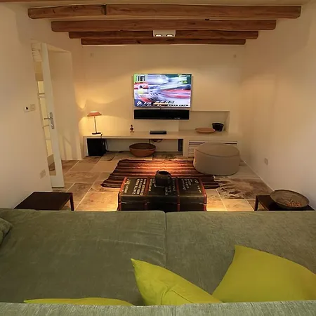 Private Istrian Cipresso With Pool & Garden , Peaceful Countryside Retreat * Вишнян