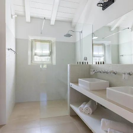 Private Istrian Cipresso With Pool & Garden , Peaceful Countryside Retreat ヴィラ Višnjan