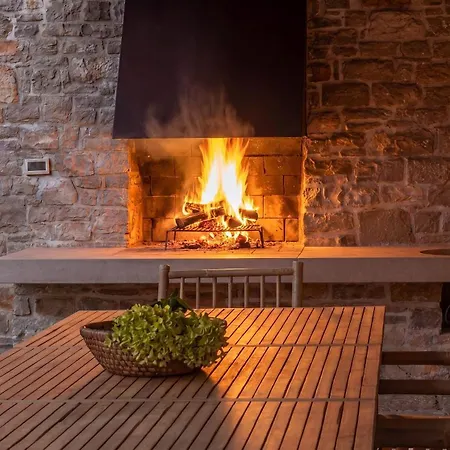Private Istrian Cipresso With Pool & Garden , Peaceful Countryside Retreat *